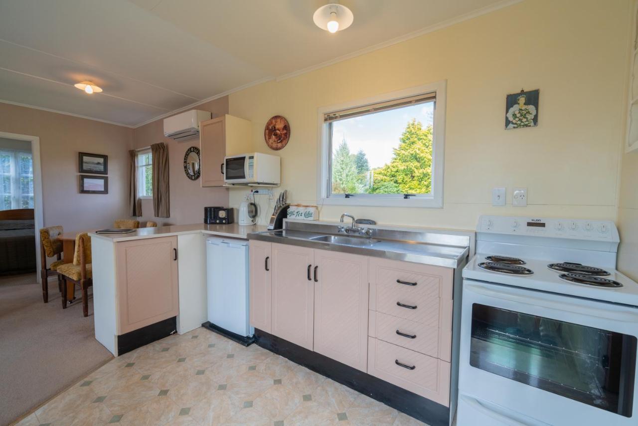 Rustlein Cottage - Te Anau Holiday Home Extérieur photo
