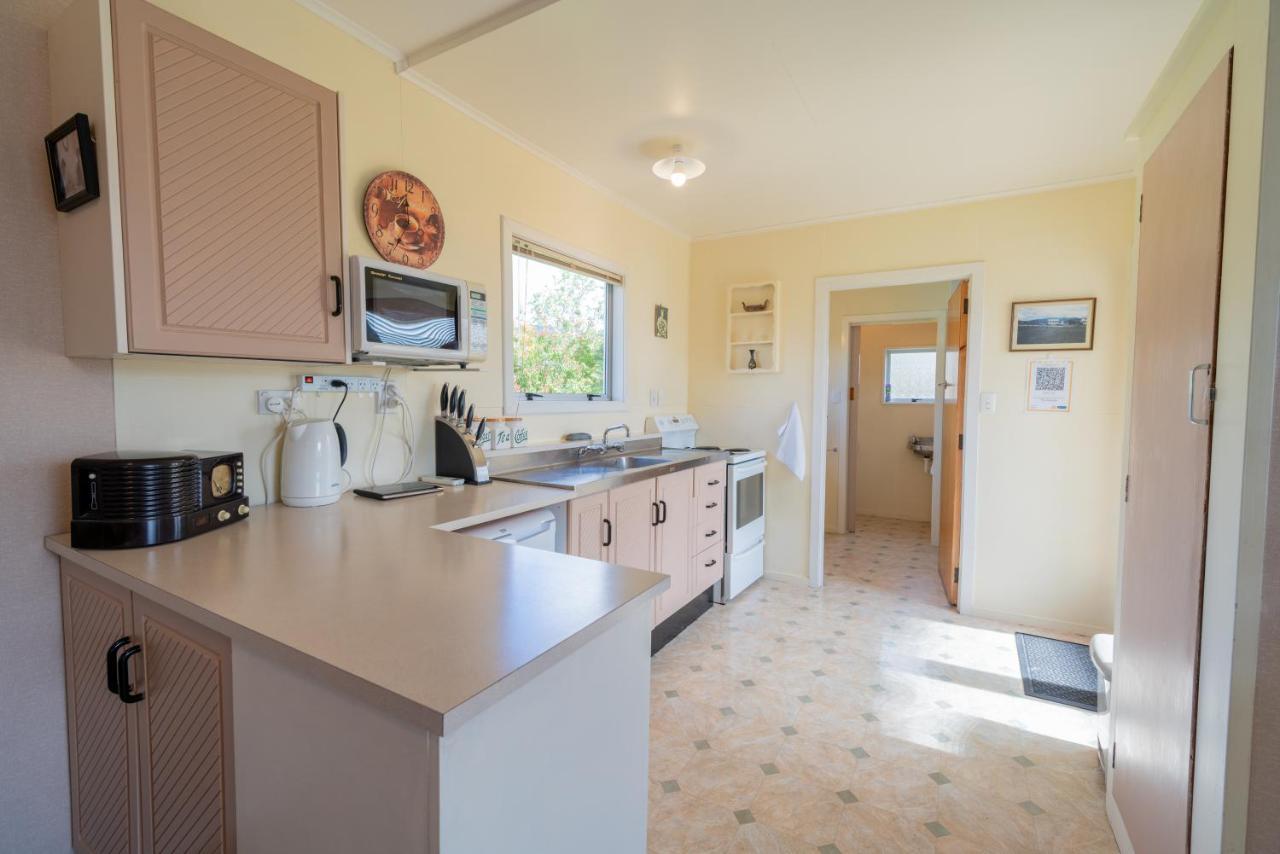 Rustlein Cottage - Te Anau Holiday Home Extérieur photo