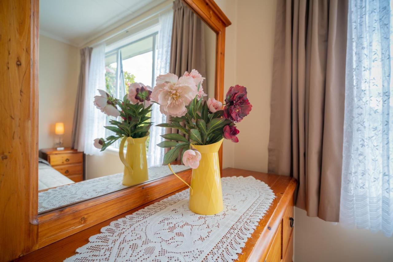 Rustlein Cottage - Te Anau Holiday Home Extérieur photo
