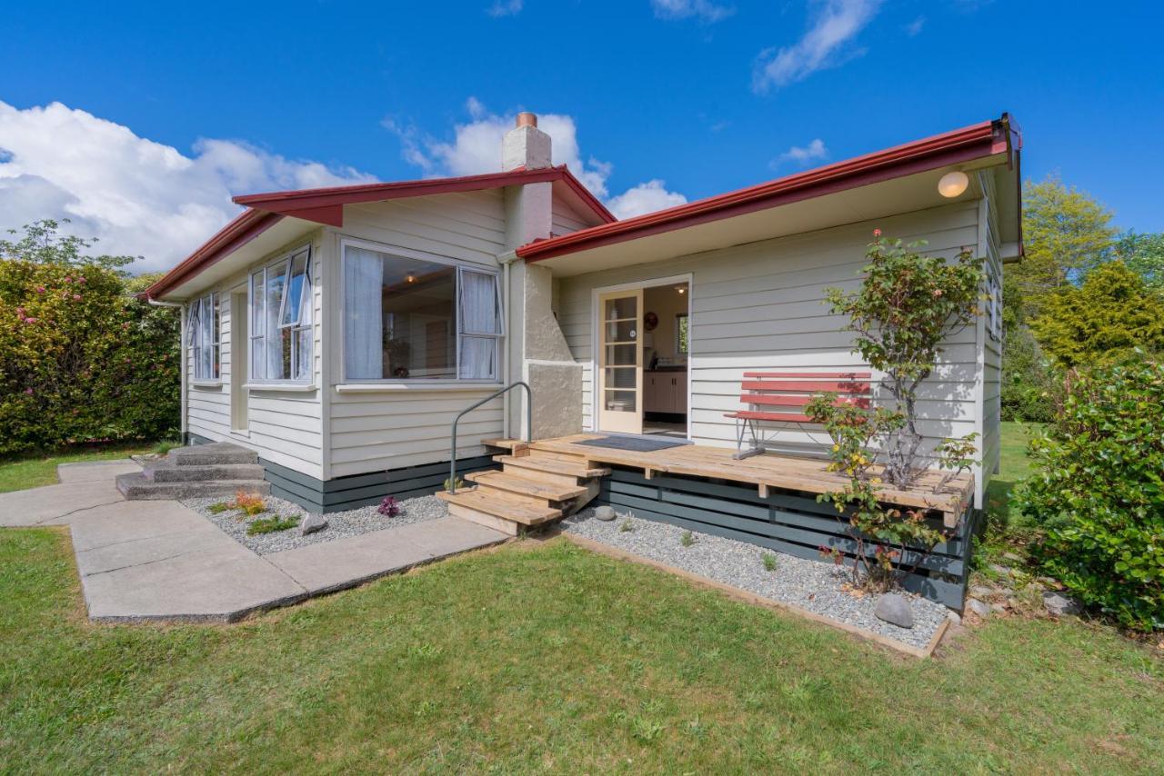 Rustlein Cottage - Te Anau Holiday Home Extérieur photo