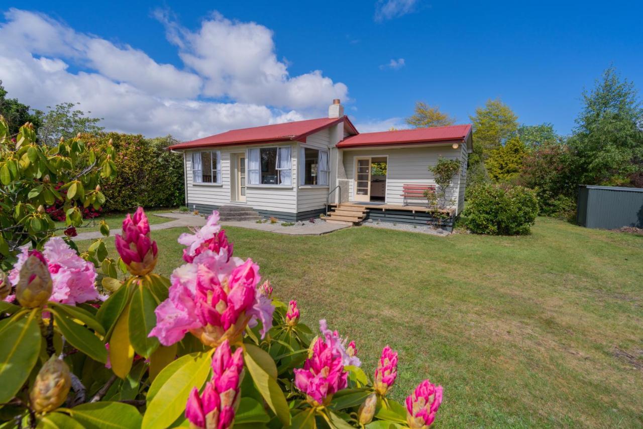 Rustlein Cottage - Te Anau Holiday Home Extérieur photo